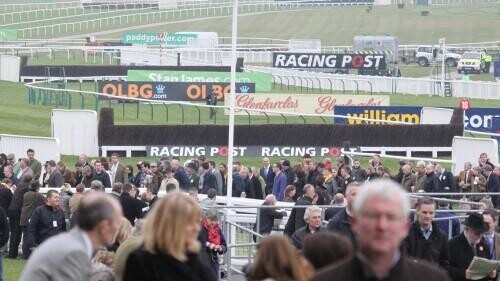 Jewson Premier Handicap Chase Preview, Tips, Runners & Trends (November Meeting)