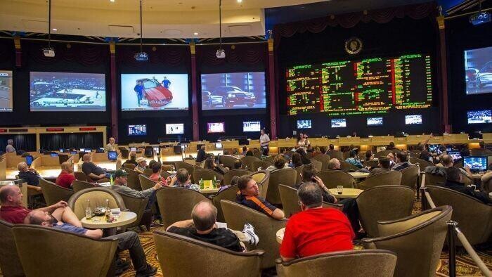 online sportsbooks now provide the option to bet online rather than visit a retail sportsbooks in many states in the US