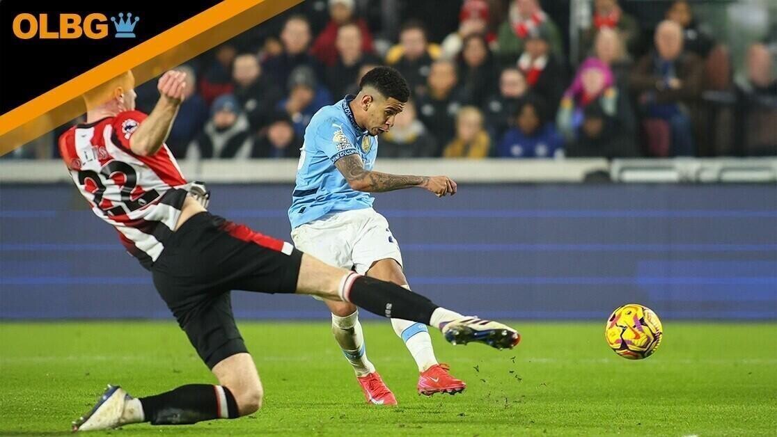 London, UK. 14th Jan, 2025. London, England, January 14th 2025: Savio (26 Manchester City) shoots towards the goal during the Premier League match between Brentford and Manchester City at Brentford Community Stadium in London, England