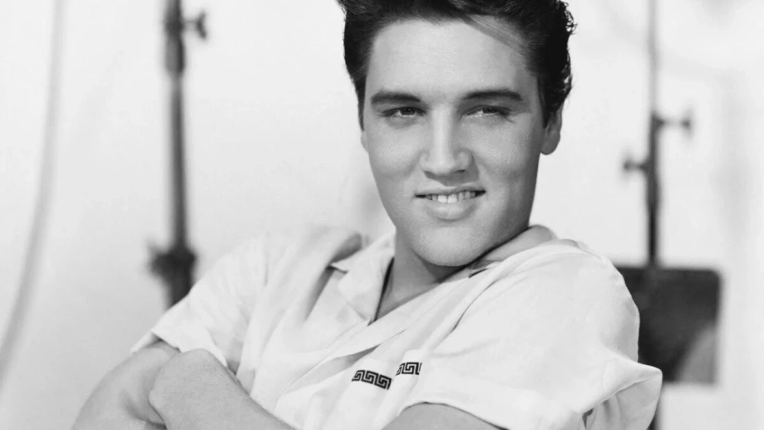 Elvis Betting Specials: Bookies now offer odds on the auction price of Elvis Presley's Smith & Wesson revolver that was given to him before his death with OVER $110,000 expected to be bid! Elvis Betting Specials: Bookies now offer odds on the auction price of Elvis Presley's Smith & Wesson revolver that was given to him before his death with OVER $110,000 expected to be bid!