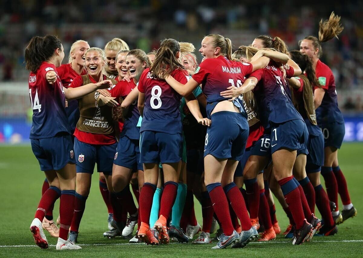 Norway celebrating victory