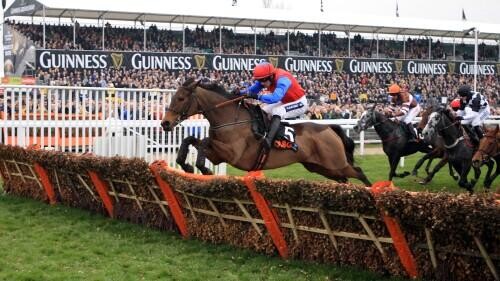Silver Trophy Handicap Hurdle Preview, Tips, Runners & Trends