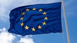 Will the UK rejoin the EU as a full member again? Bookies go 7/1 that the UK does before 2026!