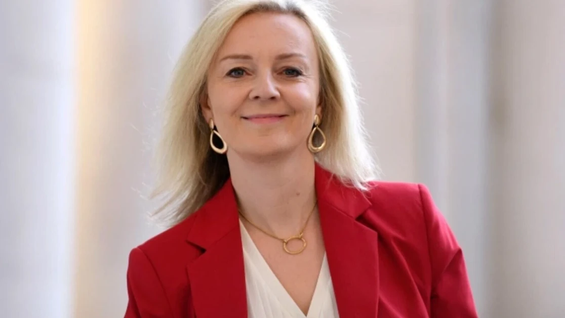 Liz Truss Betting Odds: Bookmakers now go ODDS ON at 4/7 that Truss is NOT the Conservative Leader by the next General Election! Liz Truss Betting Odds: Bookmakers now go ODDS ON at 4/7 that Truss is NOT the Conservative Leader by the next General Election!