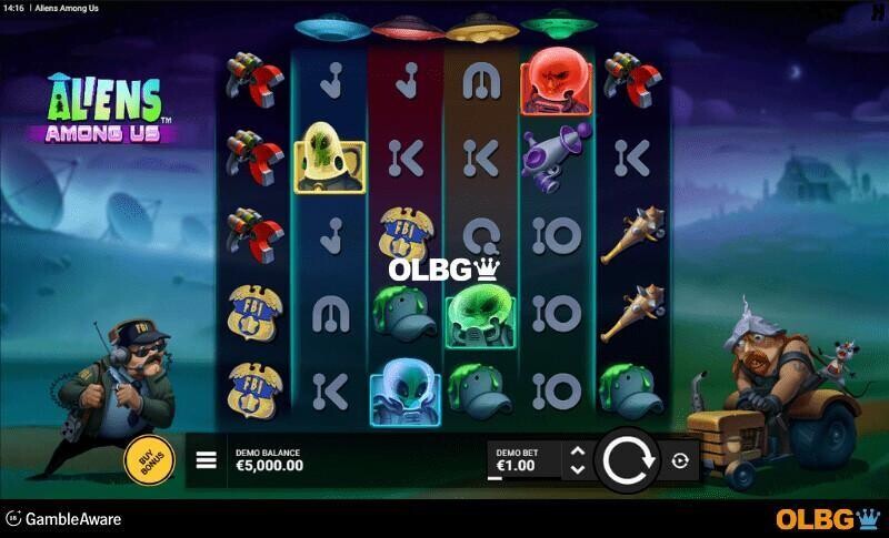 Aliens Among Us slot base game screenshot