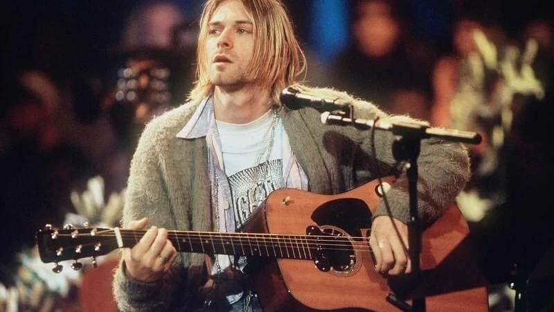 How much will Kurt Cobain's ICONIC Fender Mustang Guitar make at auction? Bookies say it makes more than $1.8 MILLION at sale later this month! How much will Kurt Cobain's ICONIC Fender Mustang Guitar make at auction? Bookies say it makes more than $1.8 MILLION at sale later this month!