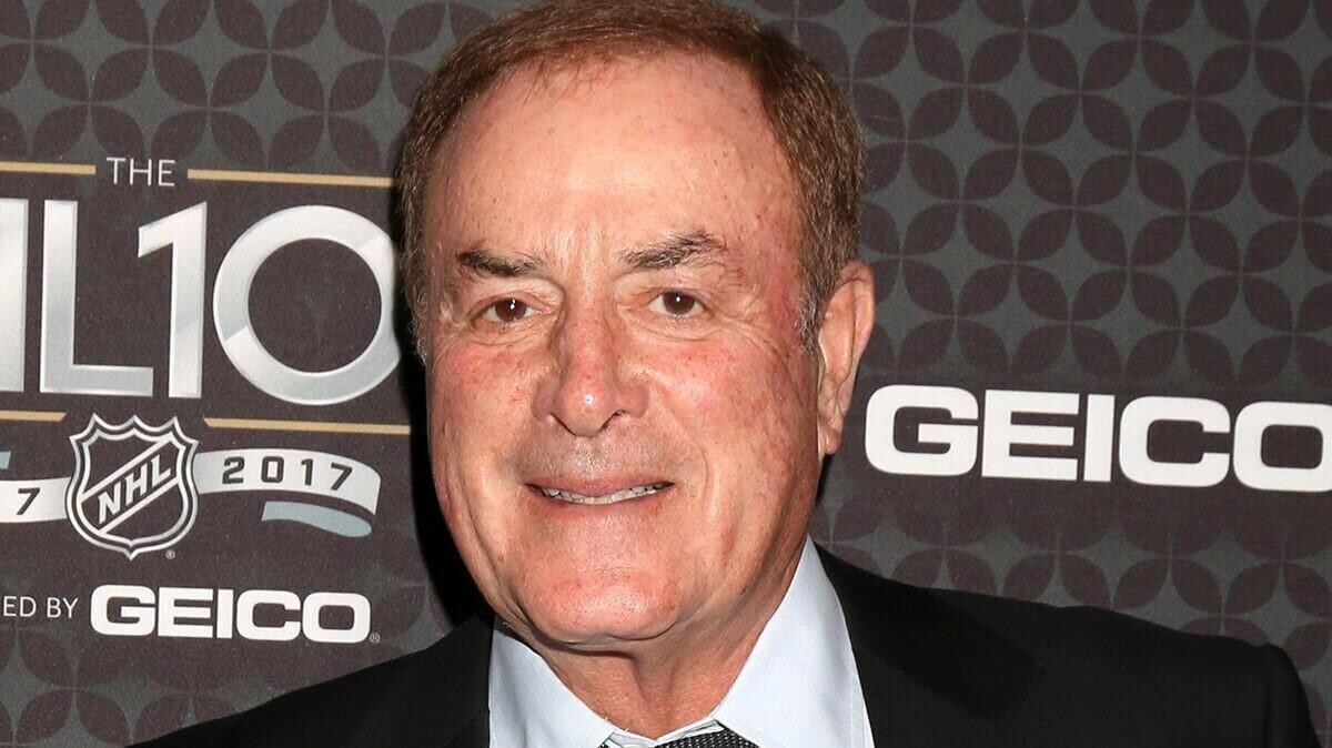 LOS ANGELES - JAN 27: Al Michaels at the NHL 100 Gala at Microsoft Theater on January 27, 2017 in Los Angeles, CA