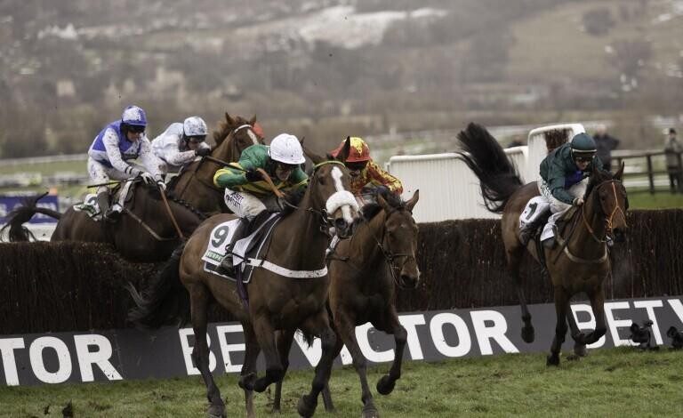 Clonmel Oil Chase Preview, Tips, Runners & Trends