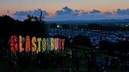 Glastonbury Weather Betting: 1/2 chance of THUNDERSTORMS at this year's Festival with rain expected!
