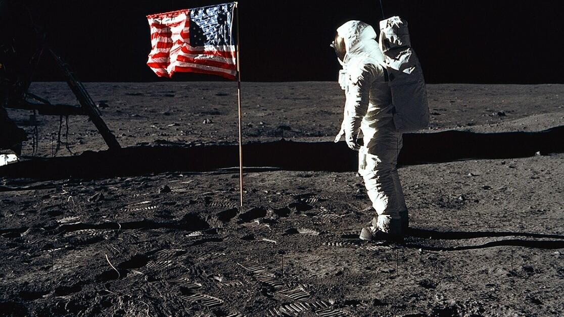 OLBG Odds say there's an 11/8 chance that we see a PERSON ON THE MOON by 2030! OLBG Odds say there's an 11/8 chance that we see a PERSON ON THE MOON by 2030!