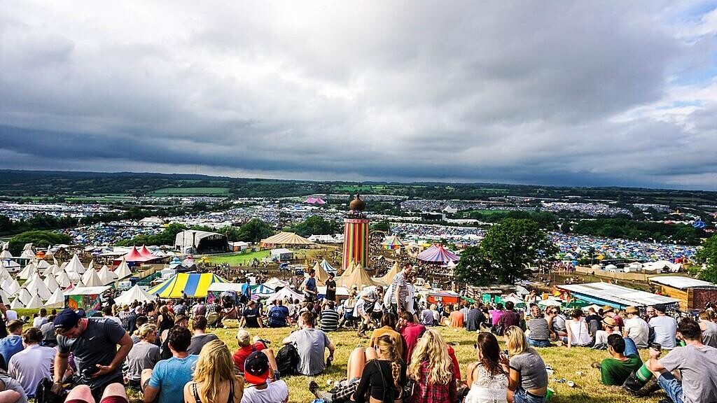 Glastonbury Pyramid Stage Headliner Betting Odds: Harry Styles now into EVENS to headline with bookies after 2023 tour dates leave a GLASTONBURY-SIZED gap! Glastonbury Pyramid Stage Headliner Betting Odds: Harry Styles now into EVENS to headline with bookies after 2023 tour dates leave a GLASTONBURY-SIZED gap!