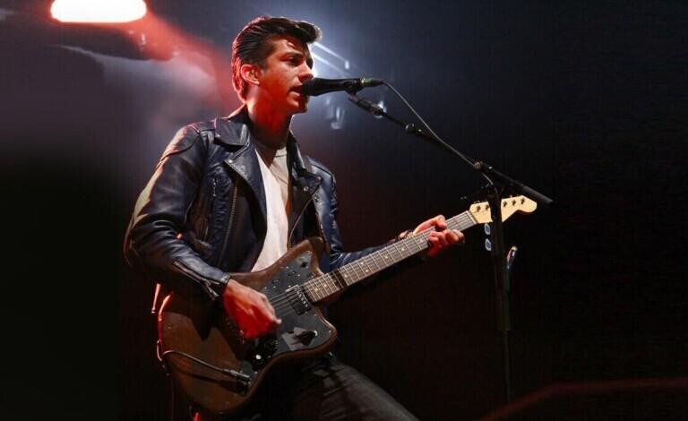 Glastonbury Pyramid Stage Headliner Betting Odds: Arctic Monkeys now HEAVY FAVOURITES at 1/5 with bookies after tour dates leave gap for Glastonbury!