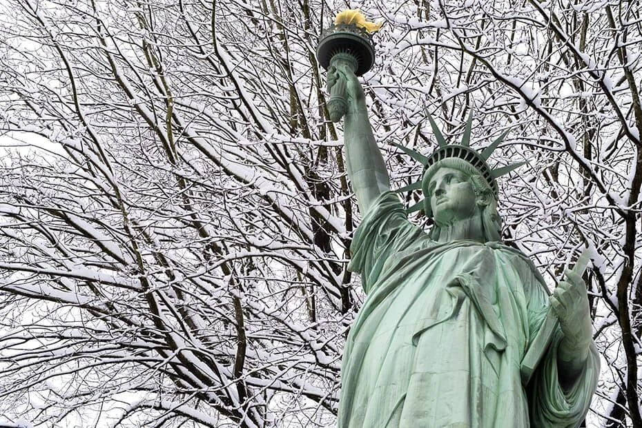 Winter Wonders: Discover the Top 10 Snow-Draped Landmarks to Visit at Christmas