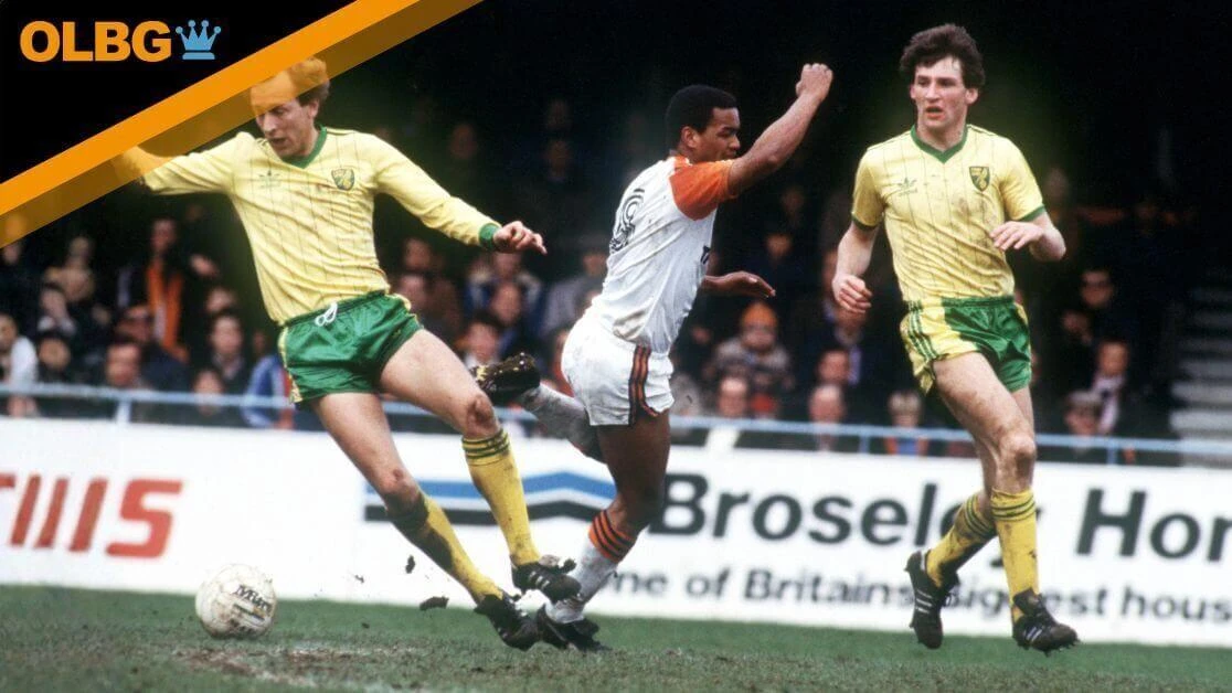 Luton Town v Norwich City. Luton Town's Brian Stein (c) can't find a way past Norwich City's Greg Downs (l) and Dave Watson (r)