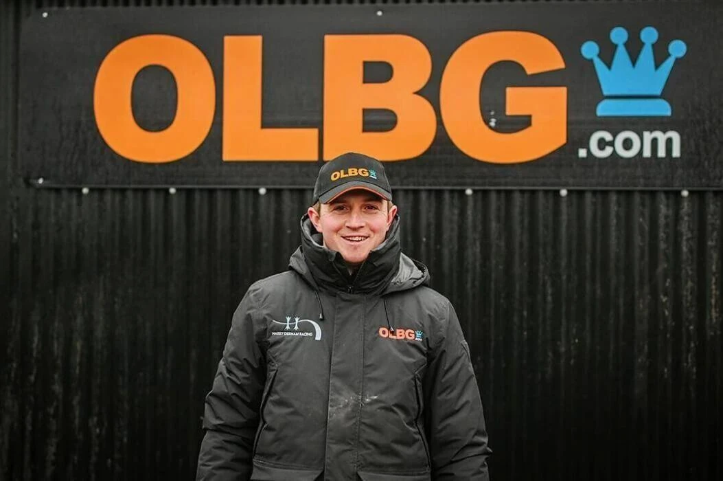 Harry Derham Targets Aintree Grade 1 with Klub De Reve After Kempton Win